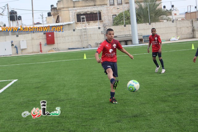 فيديو: الاتحاد العام يغلق ملعب ابو خميس ومساعي الرئيس للمصادقة على الشرقي بعد تركيب المقاعد ومظلات لاعبي دكة الاحتياط والجدار الحديد في السنتتي.